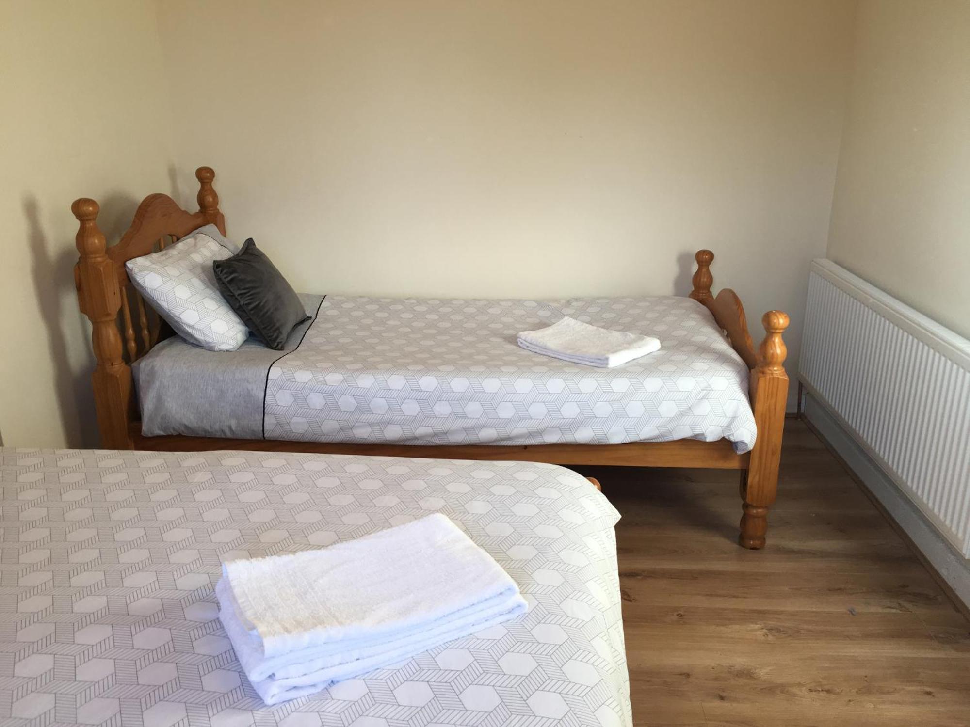 Private Double Rooms & Twin Rooms Rahoon Голуэй Экстерьер фото